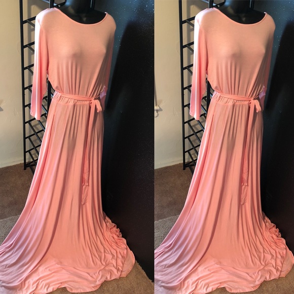 Dresses & Skirts - Long pink maxi dress